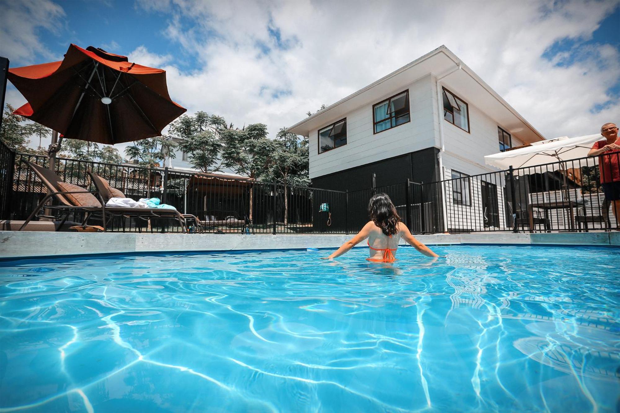 Swimming Pool Holiday Villa オークランド エクステリア 写真